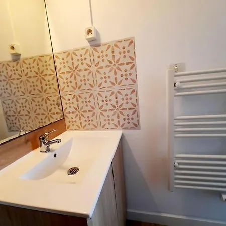 Apartment Piscine Proche Et Village Naturiste *