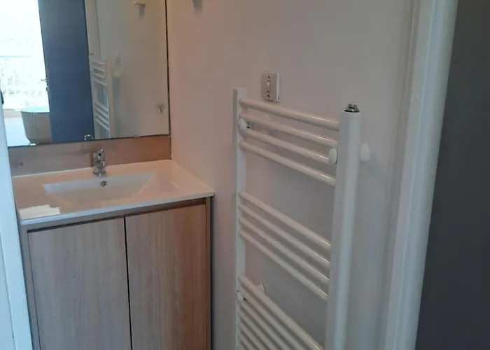 Piscine Proche Et Village Naturiste Apartman *